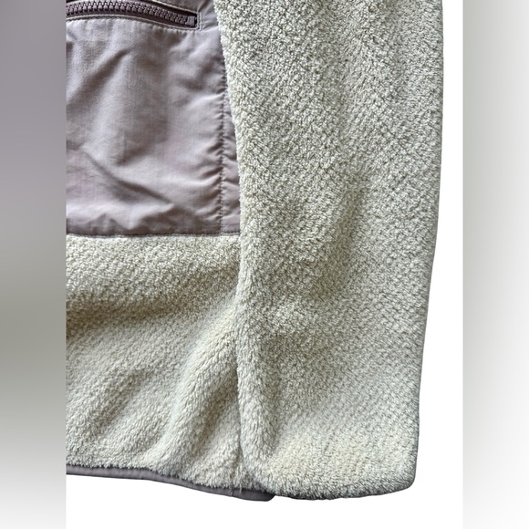 Patagonia Women’s Re-Tool 1/2 Zip Fleece - Size Medium - Picture 8 of 8